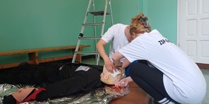 Turniej BRD uczestnicy podczas turnieju oraz na wspólnych zdjęciach