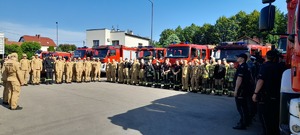 Służby podczas ćwiczeń na terenie firmy Grupa Kęty