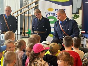 Stoiska służb mundurowych i ratowniczych podczas święta Policji 2025