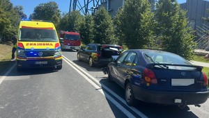 Uszkodzone pojazdy na drodze