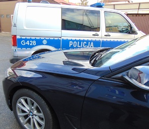 radiowóz oznakowany i radiowóz speed