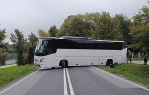 autokar na jezdni