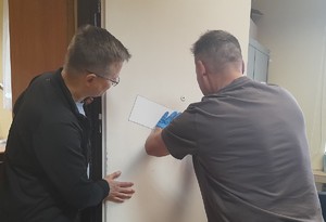 Technik kryminalistyki z aktorem