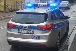 radiowóz na ulicy
