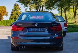 na zdjęciu radiowóz speed