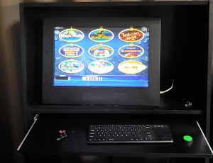 Na zdjęciu automaty do gier